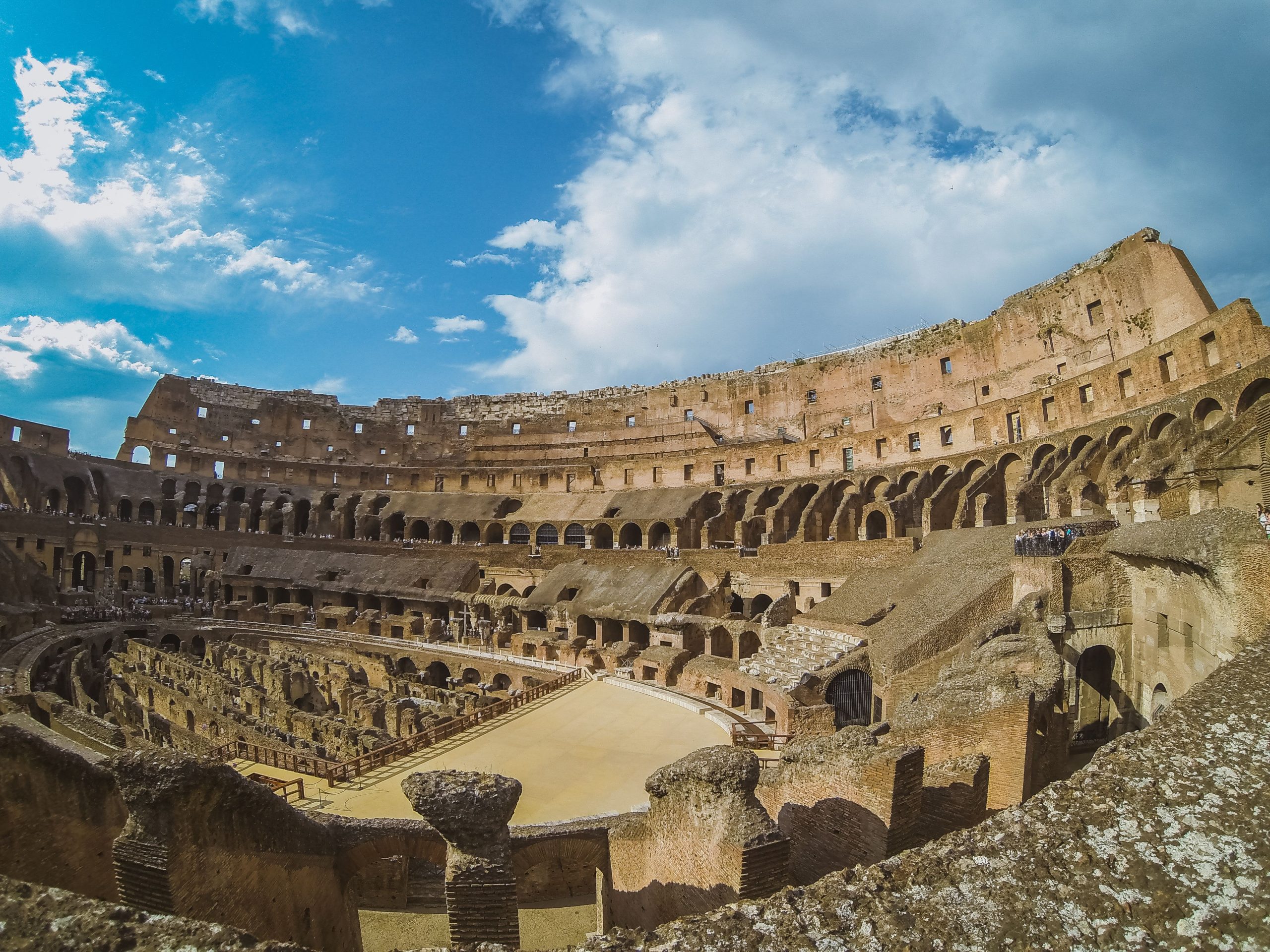 Coliseo-Romano-viaje-fin-curso